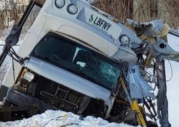 Aksident mes një autobusi dhe një kamioni në New York, 6 të vdekur