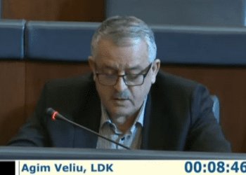 Veliu-Kurtit: Sa isha ministër nuk më ka shkuar mendja për “budallakina” në veri siç po bëni ju