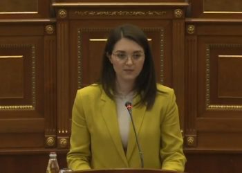 Deputetja e VV-së thirrje deputetëve: Të bëhemi bashkë dhe të themi njëzëri “Zajednica nuk kalon”!