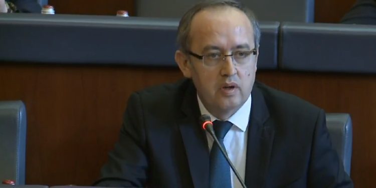 Hoti: Kurti i ka prezantuar disa kushte për Asociacionin sa për të ruajtur fytyrën