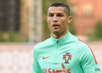 Çfarë e largoi Ronaldon nga Manchester United?