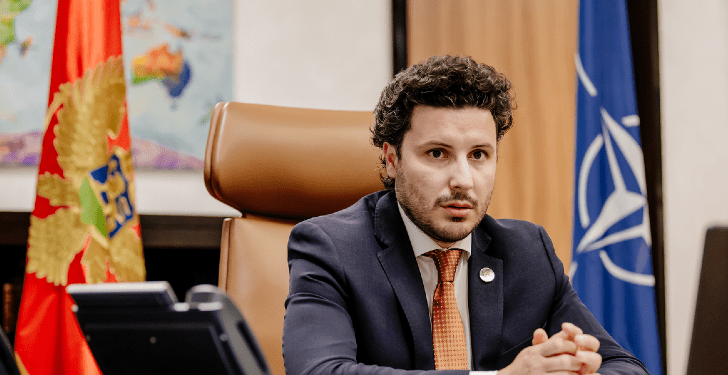 Më mirë vonë se kurrë, Abazoviç uron Pavarësinë e Kosovës një ditë pas