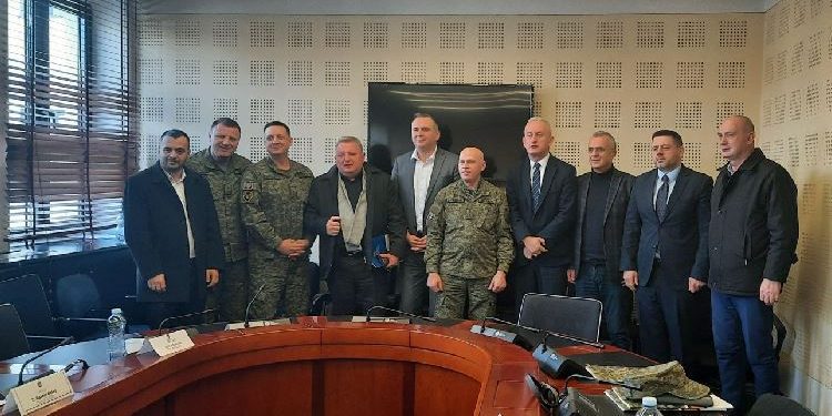 Gjeneral Jashari i njoftoi deputetet me të arriturat, planet dhe sfidat e FSK-së