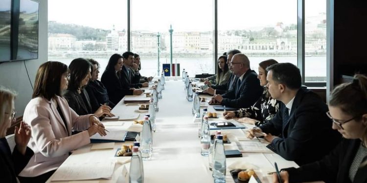 Hajdari: Kosova dhe Hungaria mbesin të përkushtuara në rritjen e bashkëpunimit ekonomik