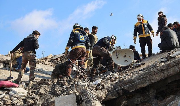 Kjo ishte kërkesa e quditshme e 16 vjeçarit pasi e nxorren nga rrënojat e tërmetit