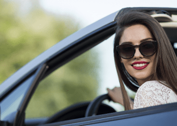 Tash e tutje makina si telefoni, pa ta njohur fytyrën nuk levizë