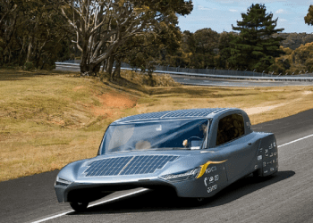 2 muaj pasi nxori në treg veturat me energji diellore, falimenton kompania