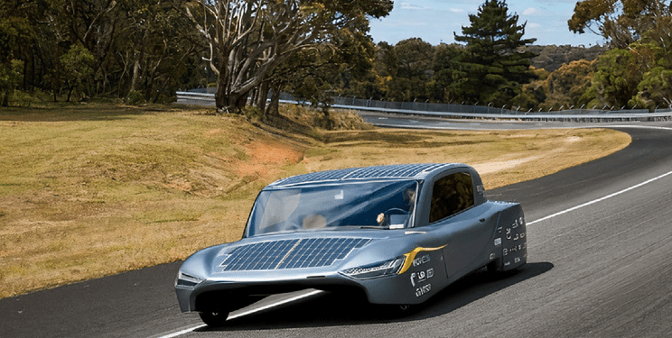 2 muaj pasi nxori në treg veturat me energji diellore, falimenton kompania