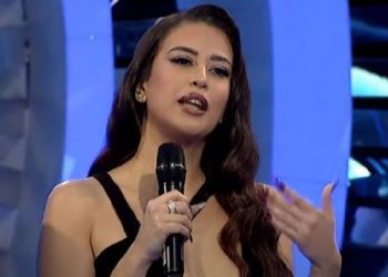 Në këtë mënyrë Vivien mundohet që ta “poshtëroj” Julin