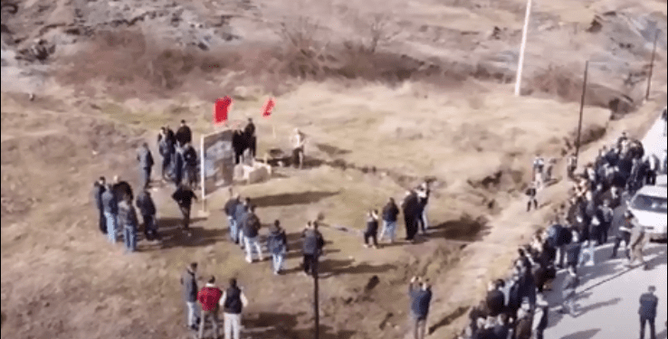 Shala e nderon luften e UÇK-së me memorial