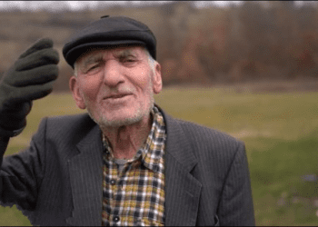 Ky është 73 vjeçari nga Vitia që njeh disa gjuhë