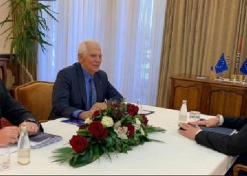 Kurti takohet me Borellin dhe Lajçakun