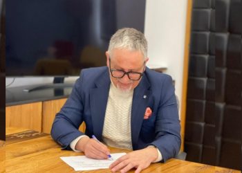 Ministri Vitia nënshkruan Udhëzimin e ri Administrativ për Shkollim Specialistik