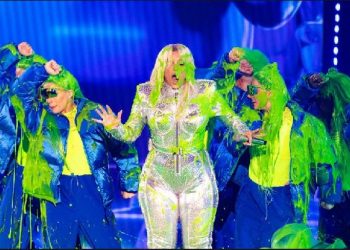 Bebe Rexha me performancë interesante në ”Nickelodeon Kids Choice Awards 2023”