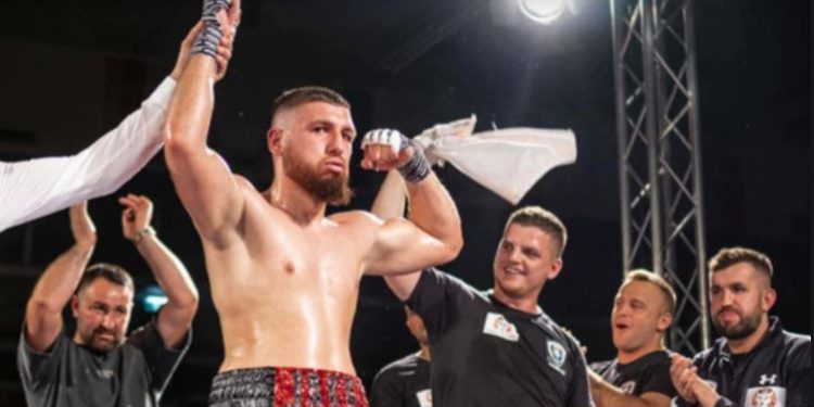 Bernardin Jakaj shënon fitore ndaj boksierit serb, Marko Nikolic