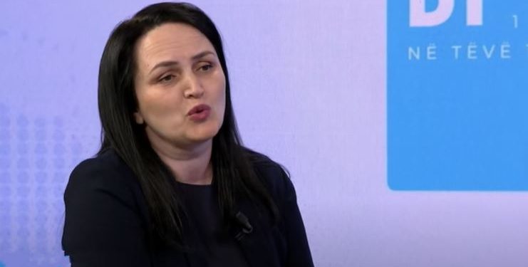 Gazetarja e luftës: Kur kalonim në Kullën e Jasharajve pamë kukullën, fletoren dhe fanellën e përgjakur