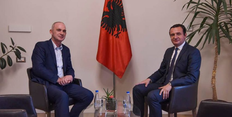 Deputeti Humolli paralajmëron largimin nga Lëvizja Vetëvendosje, kjo është arsyeja