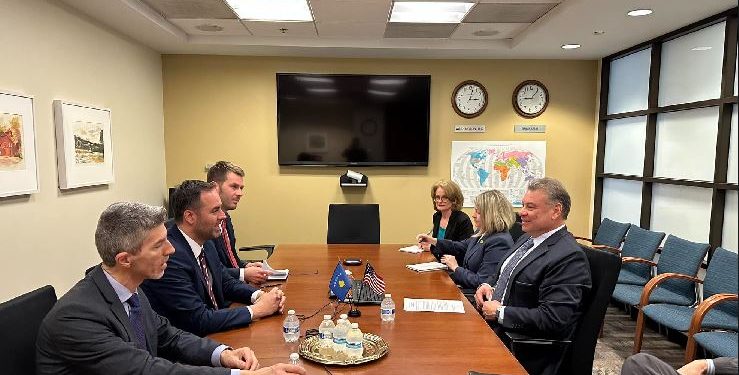 Zbulohen detaje nga takimi i Konjufcës me Escobarin