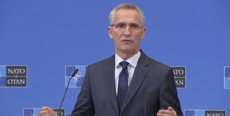 Stoltenberg: NATO është e pranishme në Kosovë, ne e mbështesim dialogun