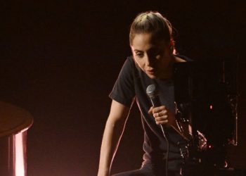 Më e thjeshtë se aq s’mund të ishte, Lady Gaga befason në Oscars 2023