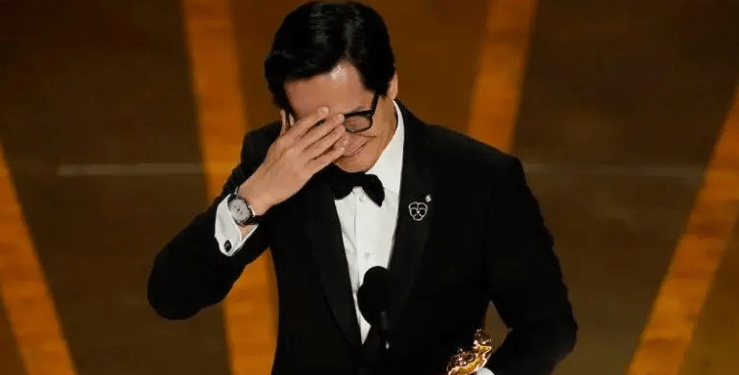 Rrëfimi emocionues i fituesit të Oscars: Gjithçka filloi me një varkë drejt një kampi refugjatësh