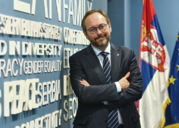 Përfaqësuesi i BE-së: Propozimi Evropian i sjell mundësi të reja Kosovës dhe Serbisë