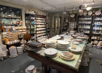 Muzeu i pjatave, ekspozohen suvenire të 100 viteve më parë!