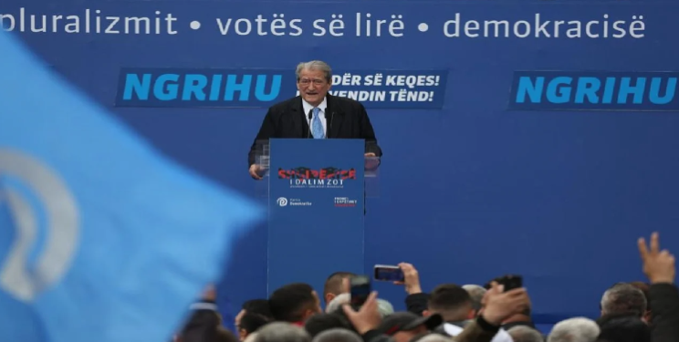 Berisha në protestë: Rama është plaçkitësi më i madh në historinë e vendit