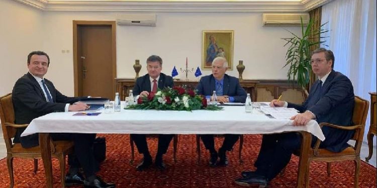 Ka filluar takimi Kurti-Vuçiq me përfaqësuesit e BE-së