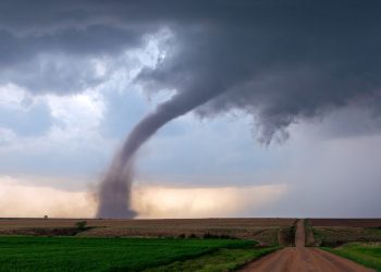 Tornado “shkatërruese” në Misisipi raportohet të paktën 14 të vdekur