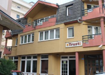 Luhatja e tregjeve globale i kushton shumë Trustit, kaq miliona euro ka humbur