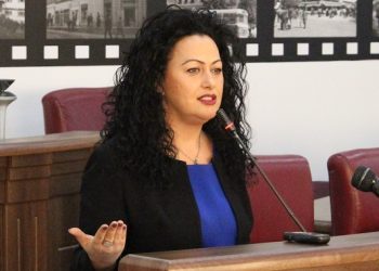 Bunjaku-Rexhepi: Kurti është i gatshëm të shkelë në kufomat e gjithsecilit vetëm që të arrijë vetë