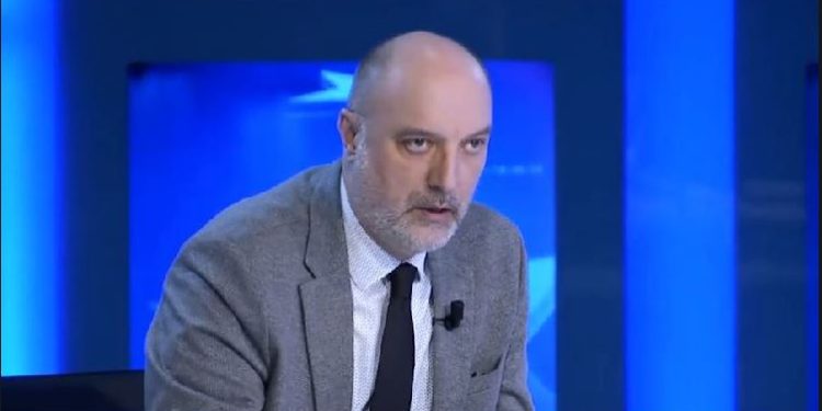 Ymeri: Kompromisin mes Kosovës dhe Serbisë mund t’a obligojë vetëm një palë e tretë