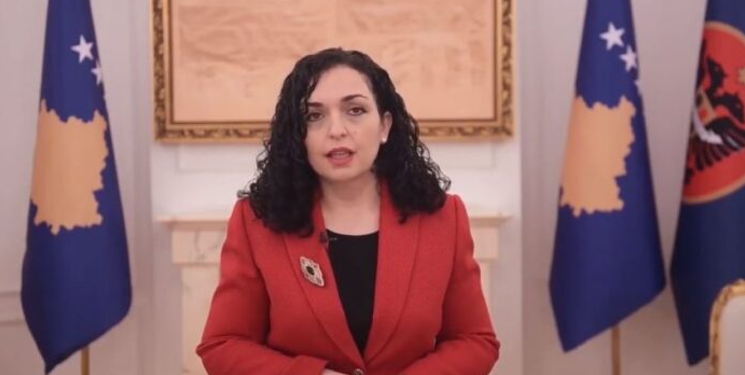 Presidentja u drejtohet grave dhe vajzave të Kosovës: Mos ndaloni kurrë së ëndrruari!