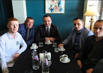 Kurti takon shokët e burgut: Gjithnjë më qëndruan pranë!