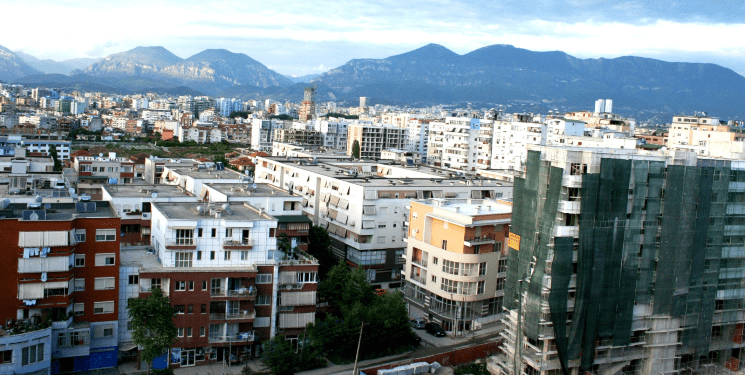 Bie çmimi i banesave në Shqipëri