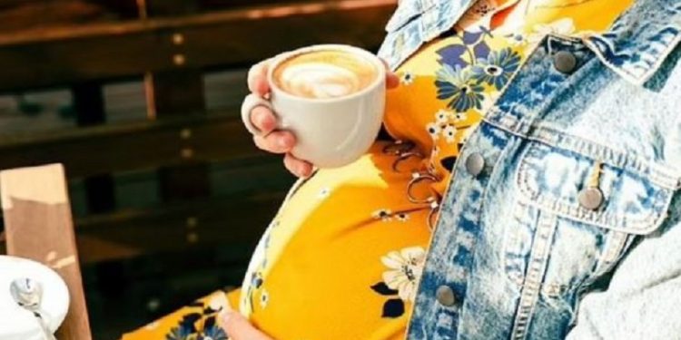 A ndikon pirja e kafes në peshën e lindjes së bebit?!