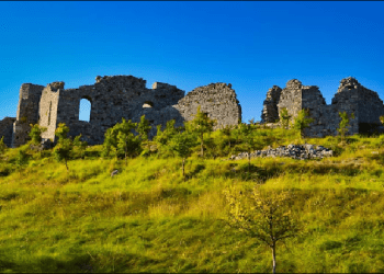Kjo është arsyeja e ndriçimit të Kalasë së Lezhës