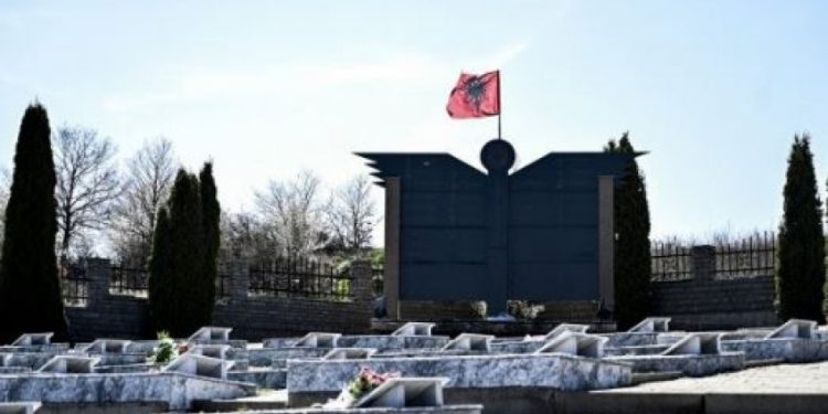 24 vjet nga ngjarja makabre, ku forcat serbe masakruan 23 shqiptarë në Lagjen e Boshnjakëve