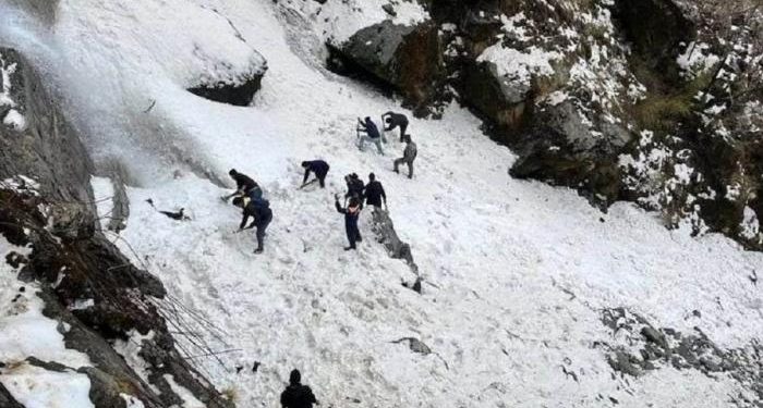 Ortek në Alpet franceze, vdesin 4 alpinistë