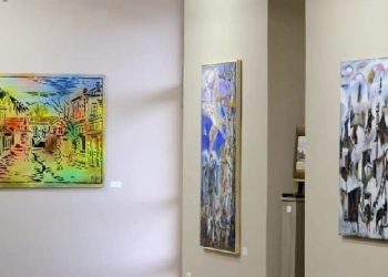 Hapet ekspozita qytetit, si pikturë, muzikë, arkitekturë