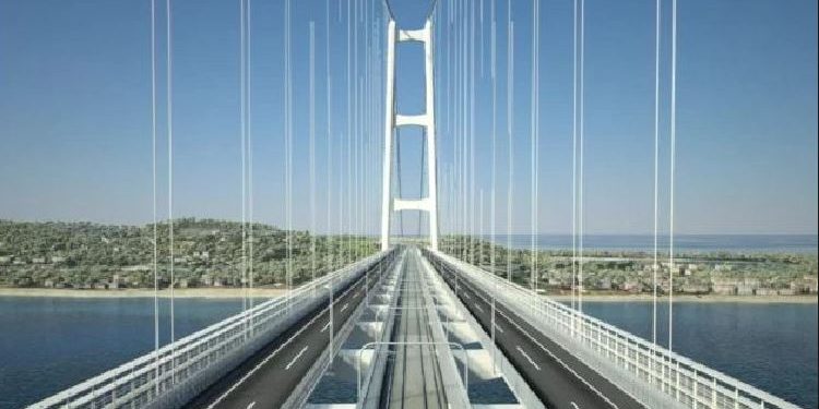 Prej shekujsh Italia është përpjekur të ndërtojë një ure të varur, mafia dhe tërmetet problem kyç