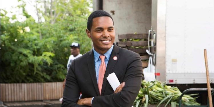 Kongresmeni Torres mbron Kosovën e i reagon ashpër sekretarit Bliken