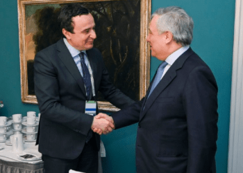 Ministri italian e thërret Kurtin për situatën në veri