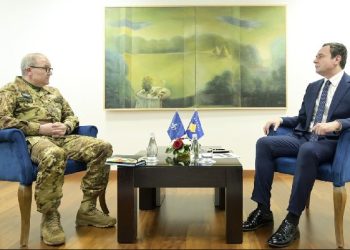 Kurti takon komandantin e KFOR-it, temë diskutimi situata në veri!