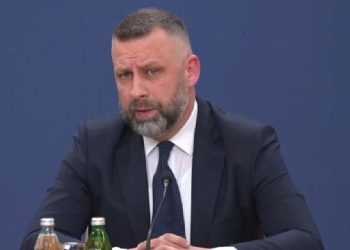 Partia e tij kërkoi dorëheqjen e Vuçiqit, Jevtiq: Obradoviq është si Kurti