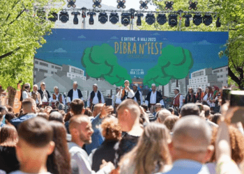“Dibra n’Fest” bashkon qytetarë e artistë nga shumë vende shqiptare