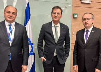 Hoxha dhe Hoti në Izrael: Bashkëpunimi parlamentar është prioritet për Kosovën