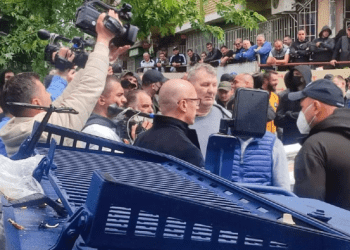 Goran Rakiq goditet me shishe në Zveçan