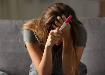 Si ta përballojmë krizën e të qenit nënë në adoleshencë?!